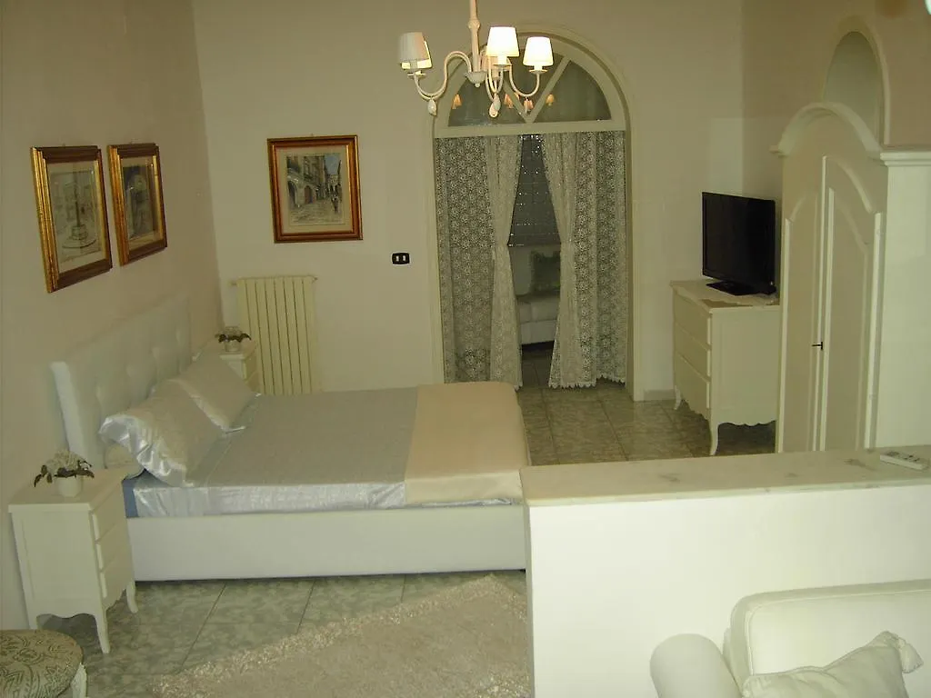 Villa Nicolaus Bari Bed and breakfast